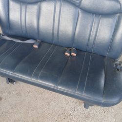 Chevrolet bench seats w/ seat belts 