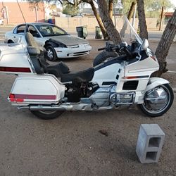 95 Honda Goldwing White 