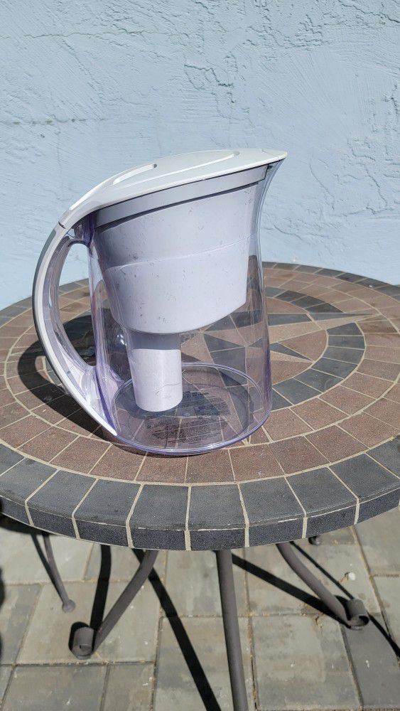 Brita Water filter pitcher -


