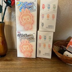 Labubu Big into Energy Vinyl Plushies