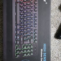 BlueFinger Wireless Gaming Keyboard, Rechargeable RGB Rainbow Backlit Gaming Keyboard, Compact 87 Keys Wireless Keyboard for Mac Laptop Computer PC Ga