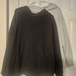 2 Women's Hoodies Size L ~ 5.00