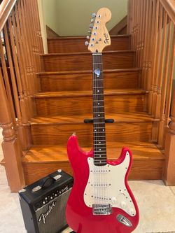 Squier Affinity Stratocaster w/ Fender Amp