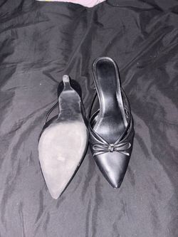 Black Pointed-Toe Kitten Heel Mules