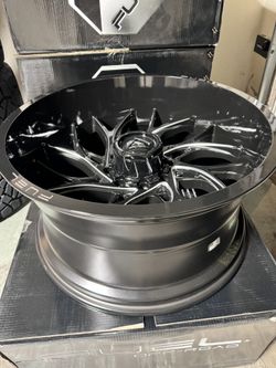Ford F250/f350 Rims 24 Inch 8x170 Fuel Runner 