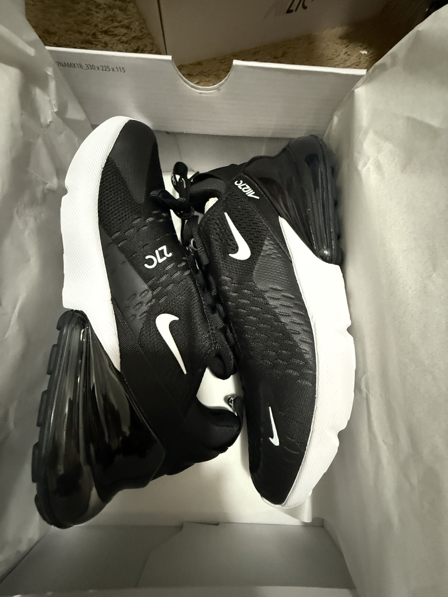 Nike Airmax 270 $150 Size 10 Women’s Deadstock