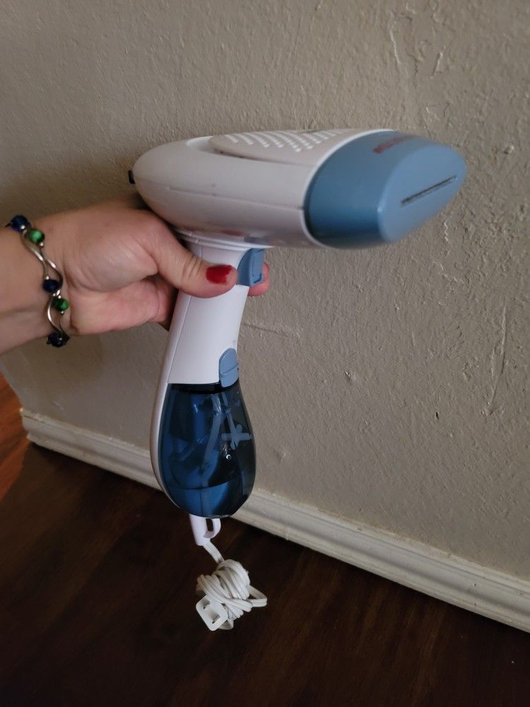 CONAIR STEAMER LIKE NEW  1200 W 