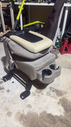 99-06 Chevy Silverado middle console seat