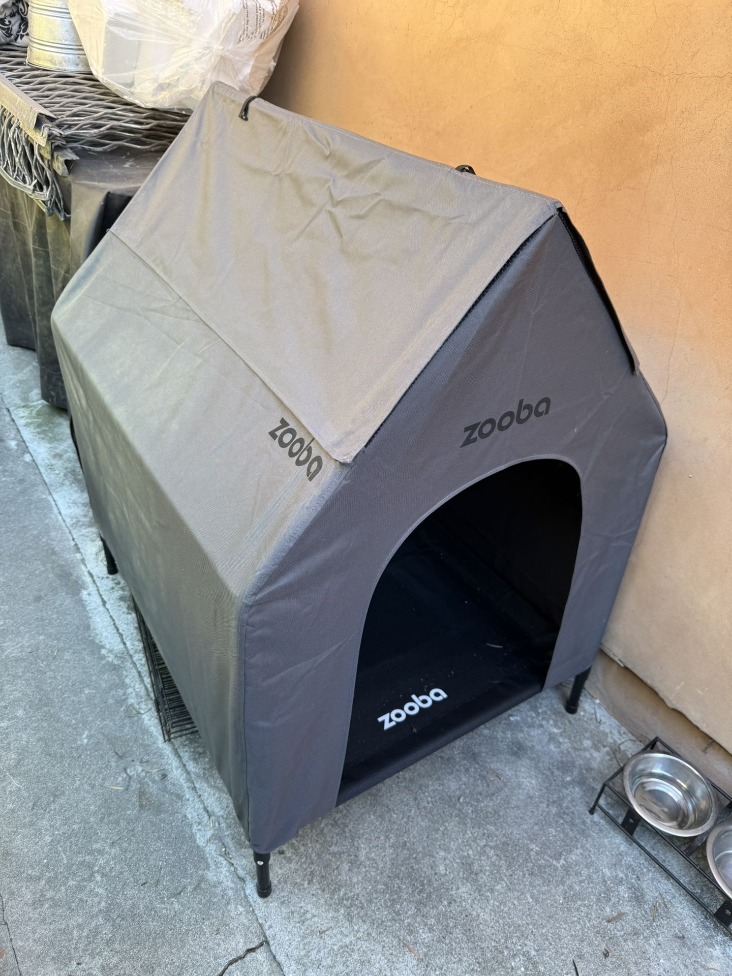 Zooba Elevated Outdoor Dog House – Weather-Resistant