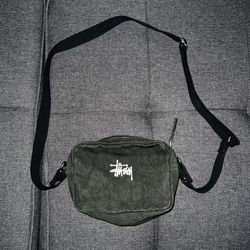 stussy pouch bag