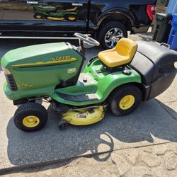 John Deere LTR  180 Riding Mower 