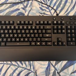 Logitech G213 Gaming Keyboard & iBUYPOWER Gaming Mouse Combo - Excellent Condition!