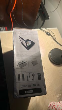 Mobile DVD System with Car Headrest Mount