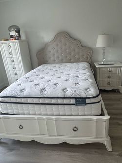 Bedroom set