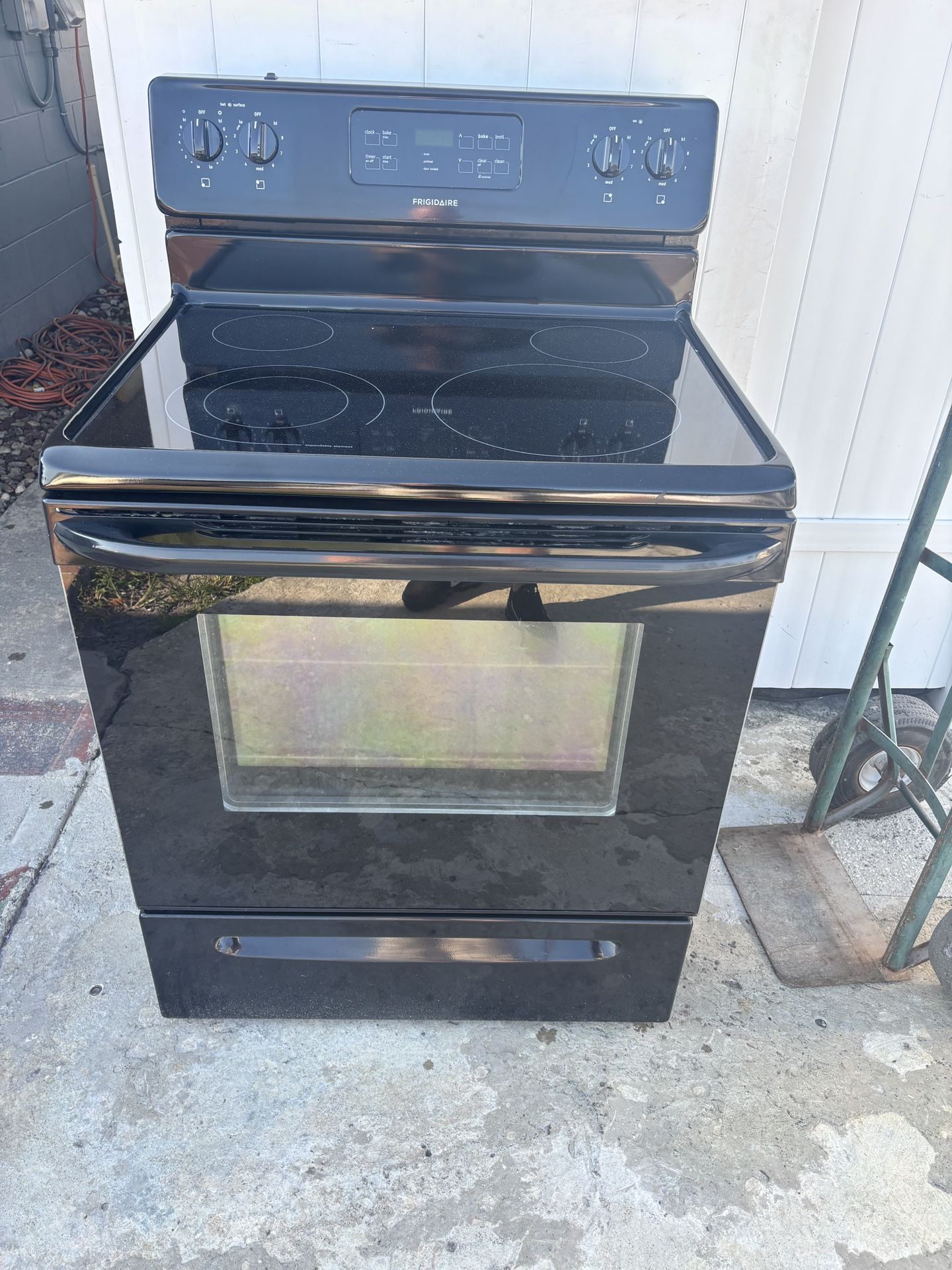 🚨🚨FRIGIDAIRE STOVE 🚨🚨