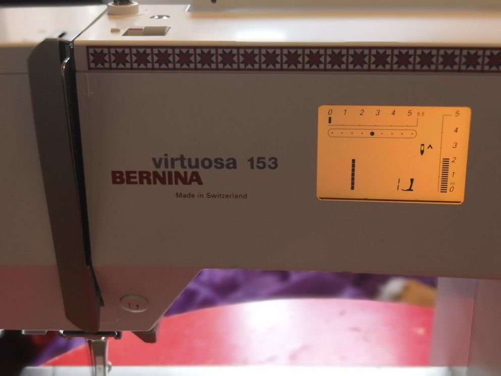 Bernina 153 QE Alex Anderson classic edition for Sale in Riverview, FL