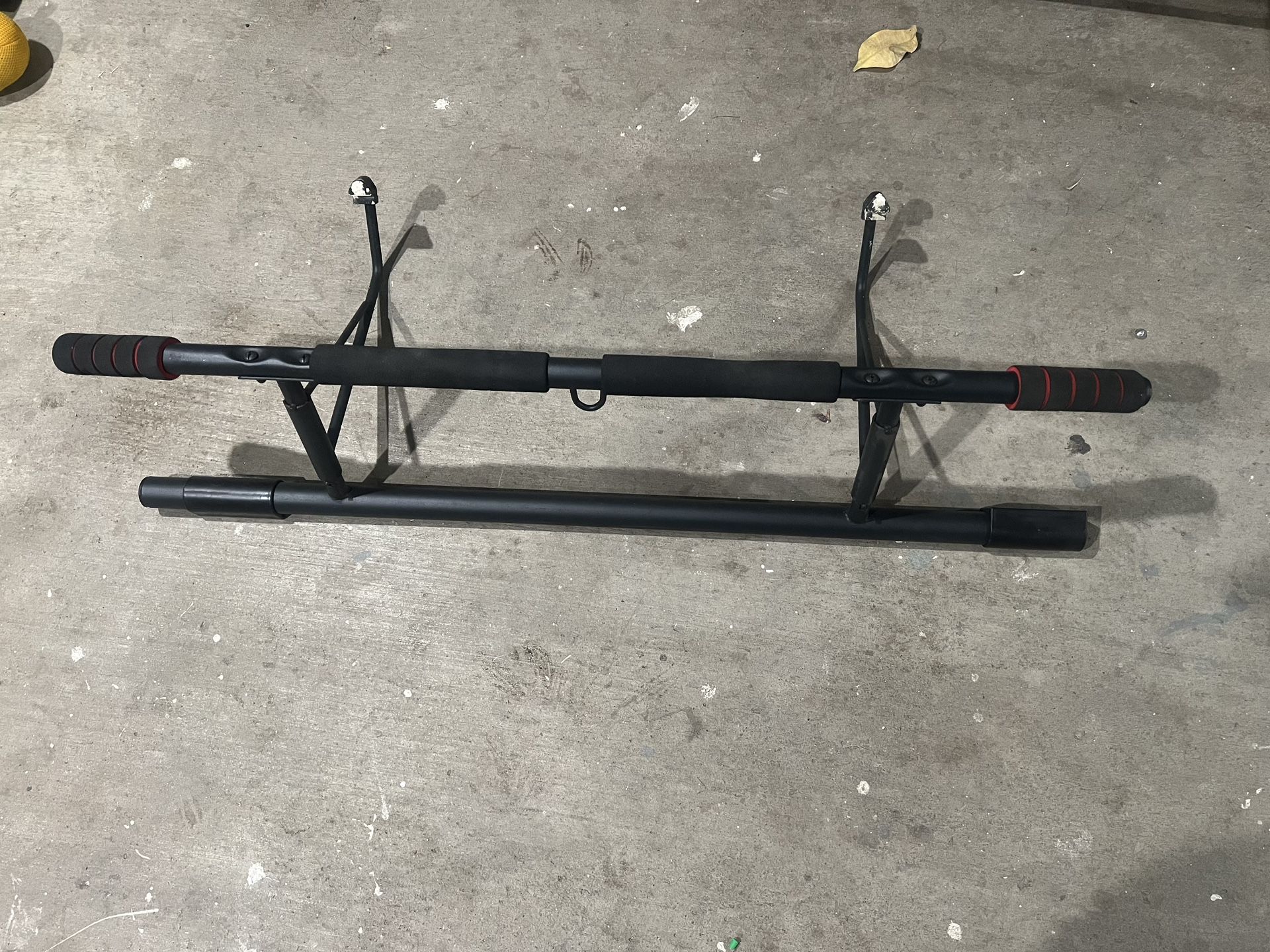 Door Pull-Up Bar