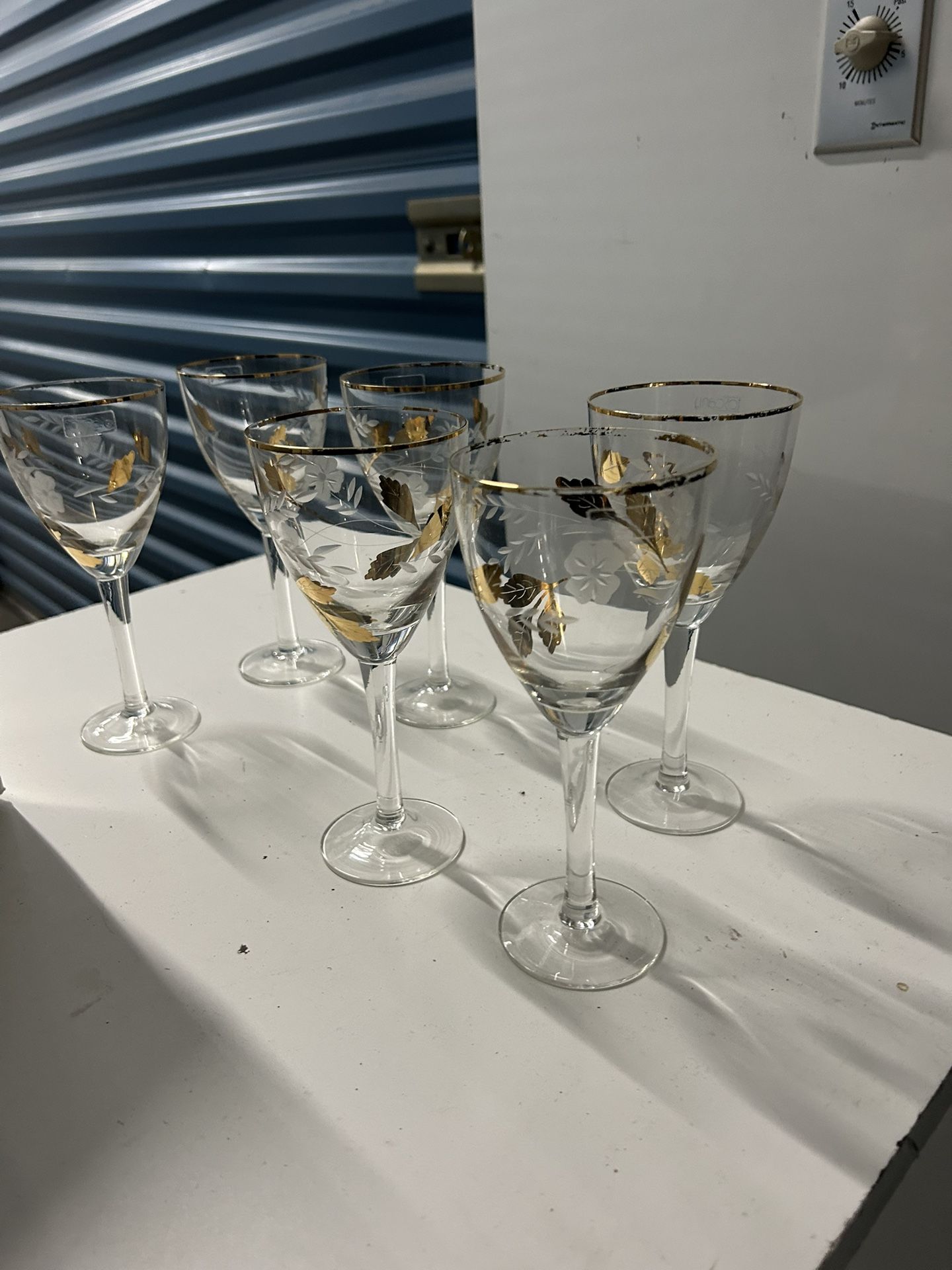 Some minor ware on some, see all pictures  Set of 6 Vintage Toscany glasses