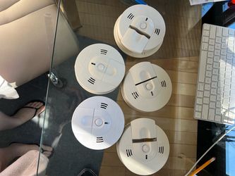 3 Smoke Detectors on batteries