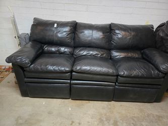 Leather sofa/recliner