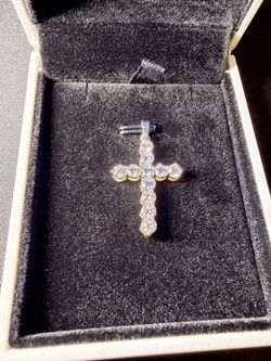 Diamond cross