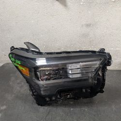 2024-2025-2026 TOYOTA TACOMA RIGHT HEADLIGHT OEM USED #9645