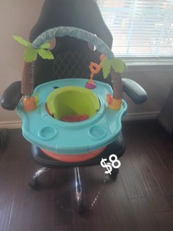 Baby sit up chair