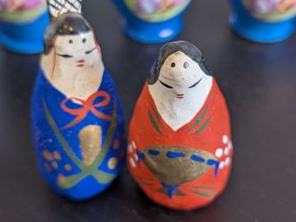 Vintage Japanese Kokeshi-Style Wooden Dolls – Set of 2