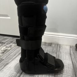 Walking Boot - Size Medium