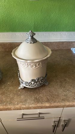 3 decorating jars