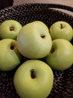7 decorative artificial Apples, hard resin.