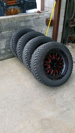 33x12.5x20 Wheels