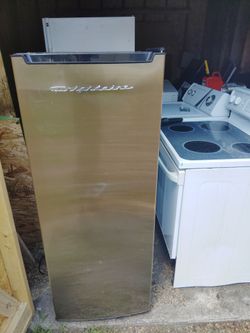 Deep freezer
