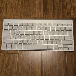 Apple Keyboard & Mouse