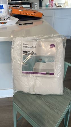 Basic mattress pad