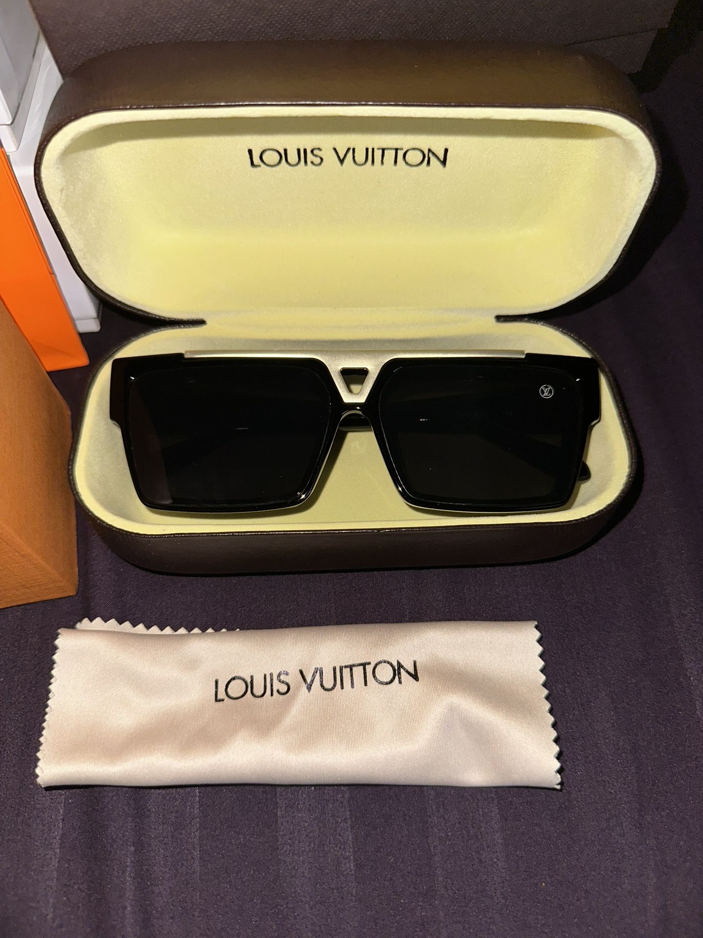 Unisex Louis Vuitton Sunglasses
