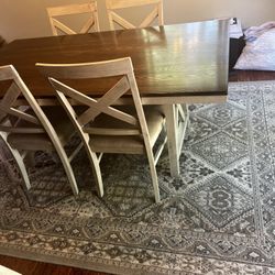 Dining Table/Chairs/Rug