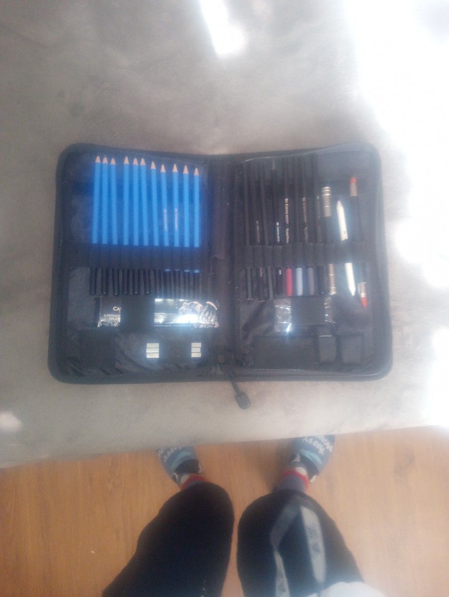 Castle Arts 40 Pc. Art Set