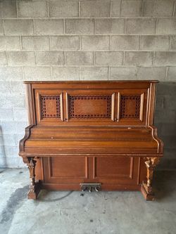 Piano With Delivery