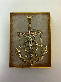 14k Gold Pendant