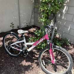 Trek MT220 Kids Mountain Bike 