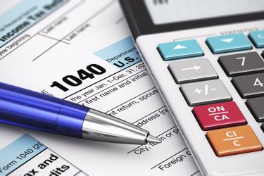 Need file your 2017 taxes I can help