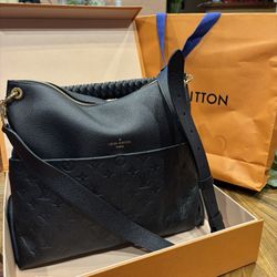 Brand new Louis Vuitton Maida Hobo