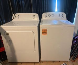 Amanda Washer and dryer set.