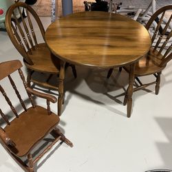 Kids Table & Chairs