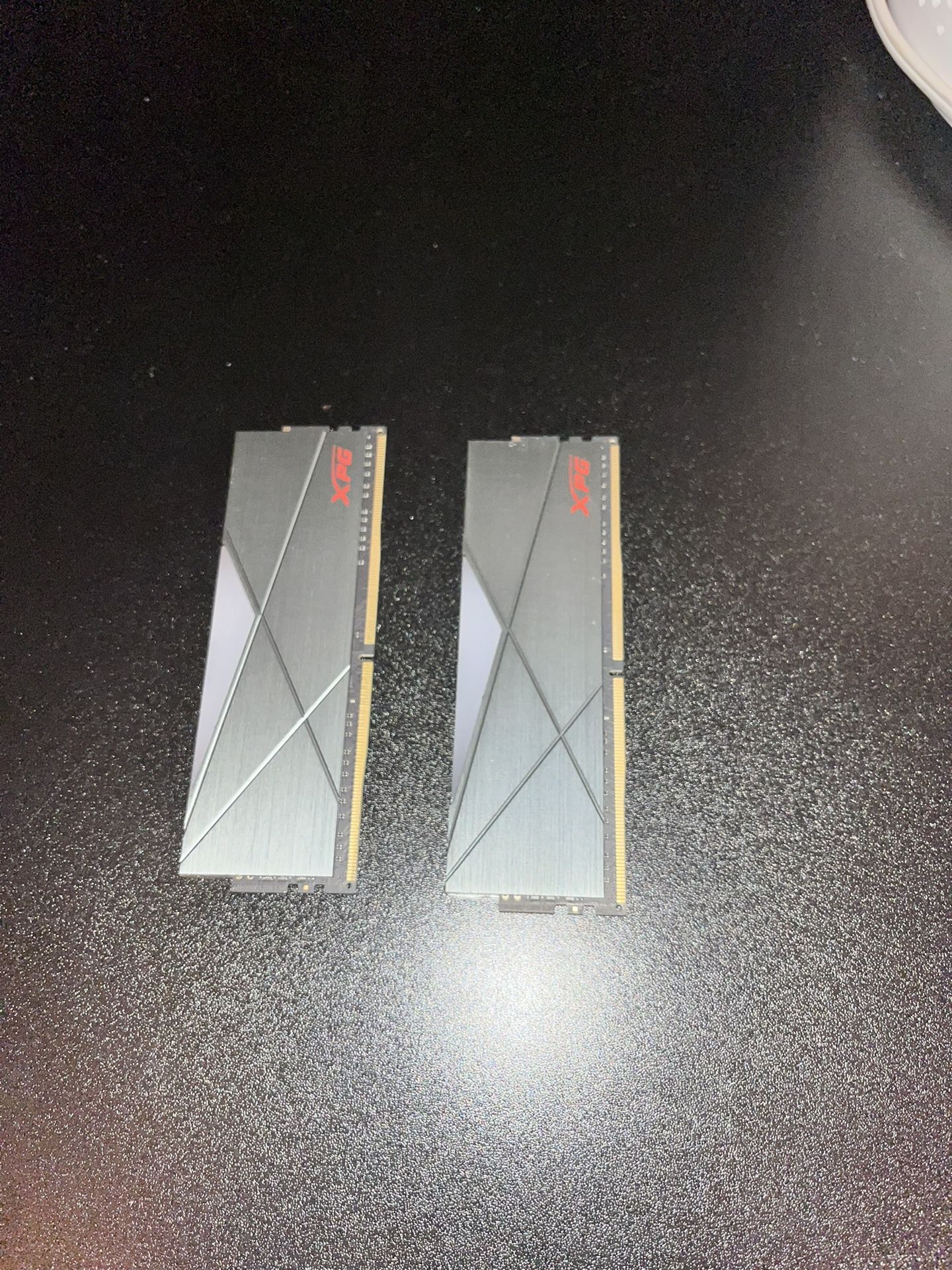 Ram Memory Sticks 2x8(16GB) 3200MHZ  ADATA XPG 