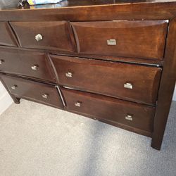7 Draw Dresser
