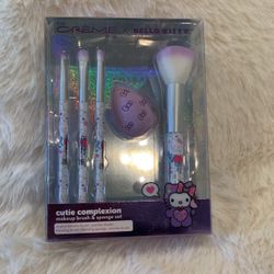 Hello Kitty Makeup Brush Set 