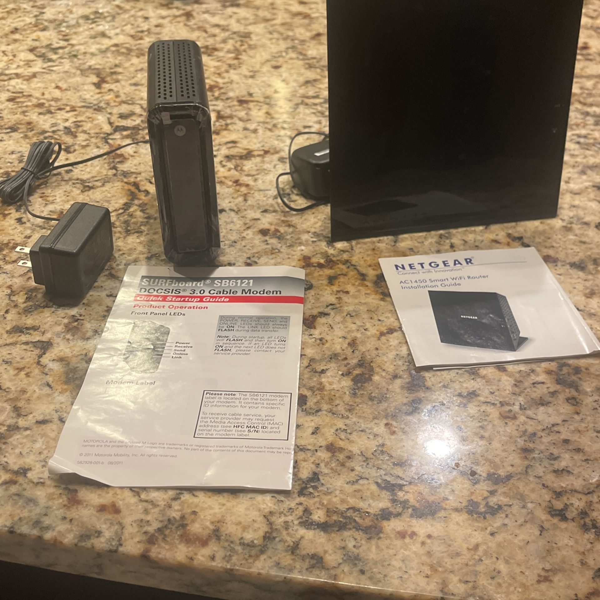 Netgear AC1450 WiFi router And Motorola Cable modem