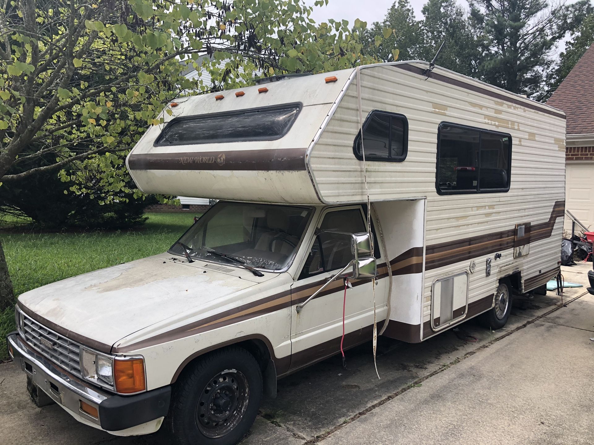 1986 Toyota New World Camper